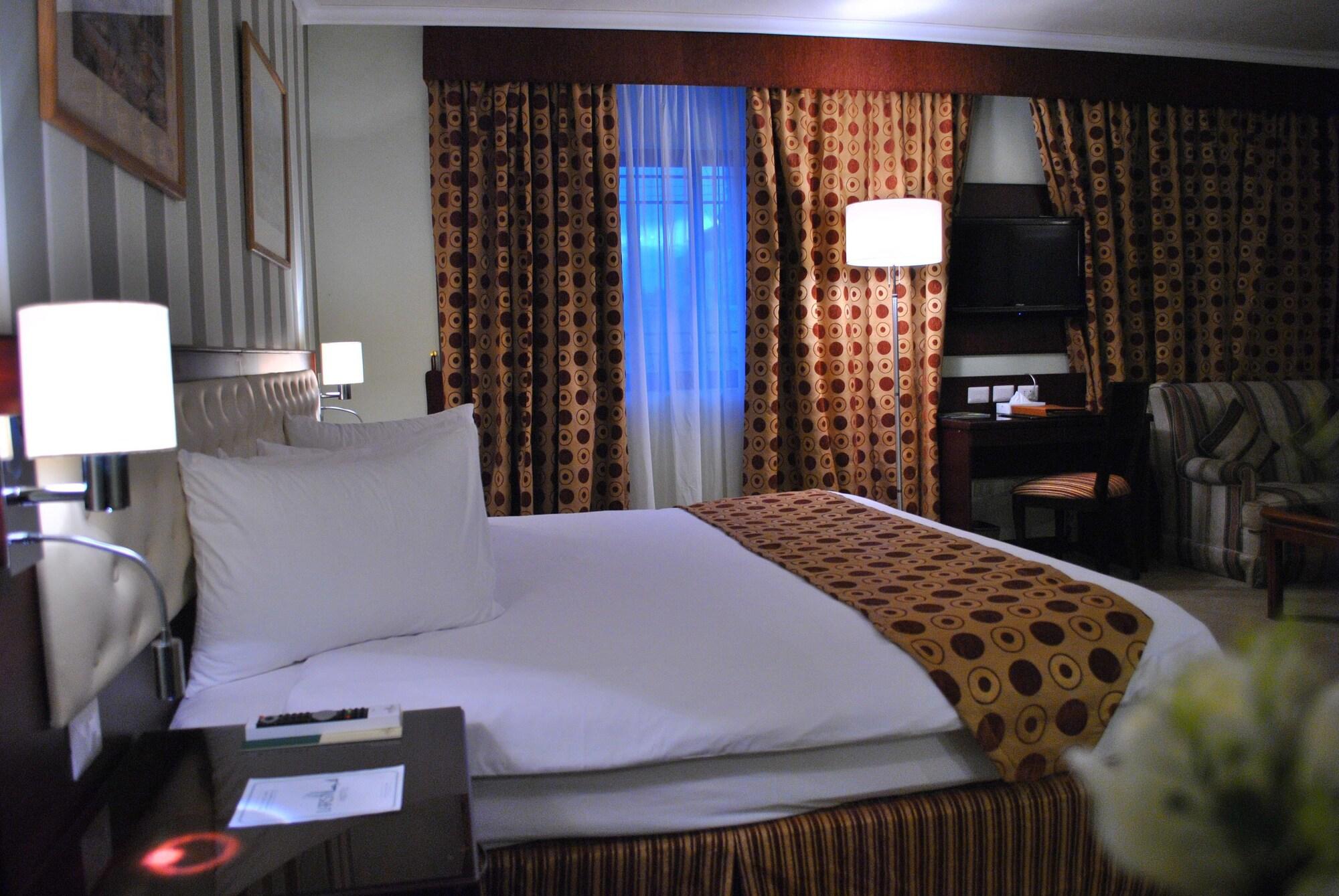 Larsa Hotel Amman Exterior photo
