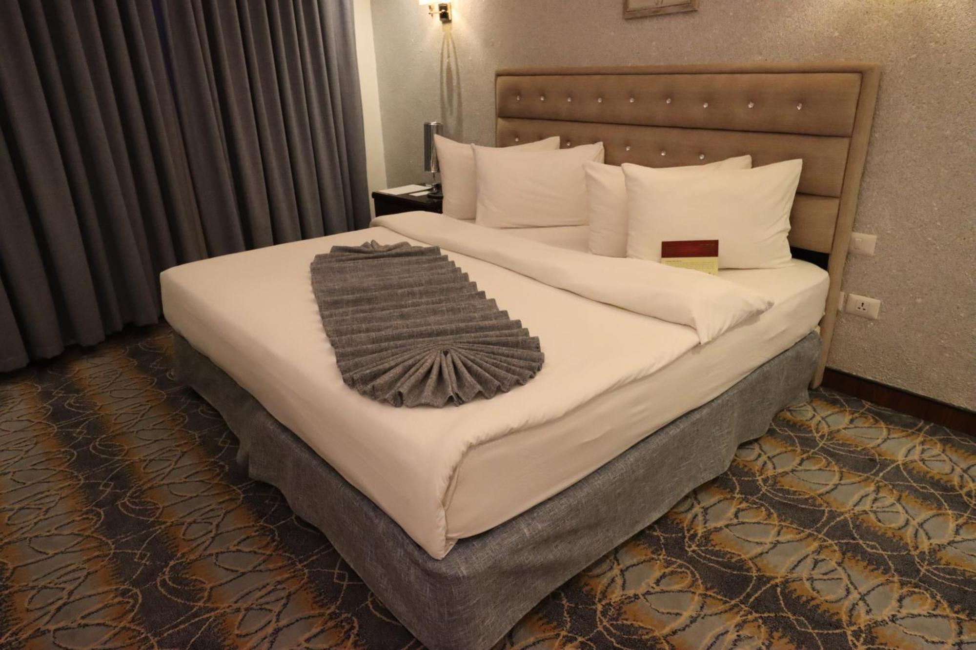 Larsa Hotel Amman Exterior photo